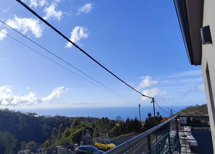 Brisas - Fresh Air And Forest Trails